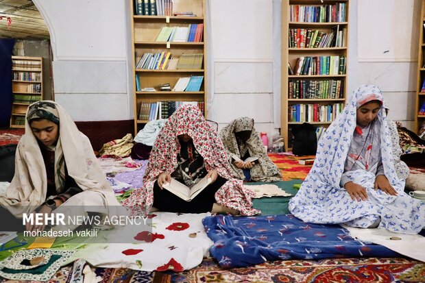 اولین اعتکاف دانش آموزان یاسوجی با خدا