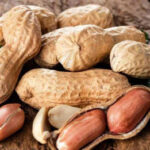 بادام زمینی‌تان بوی کهنگی می‌دهد؟ این ترفندها معجزه می‌کنند!