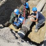 تقویت برق و آغاز حفاری چاه آبرسانی در اسلام‌آبادغرب