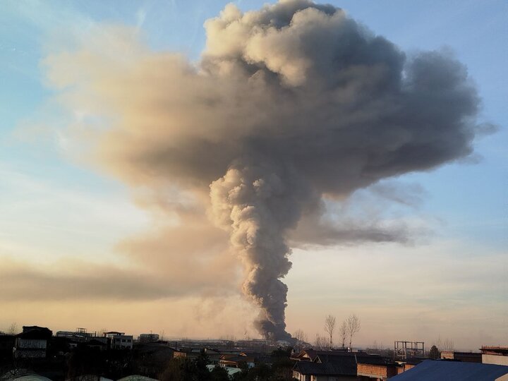حریق در انبار ۷۰۰۰ متری یک شرکت در آمل کنترل شد