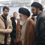 حضور آیت الله دستغیب در جمع معتکفین جوان شیراز