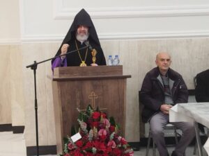 خلیفه ارامنه: جمهوری اسلامی بالاترین حرمت را به خانواده شهدا قایل است