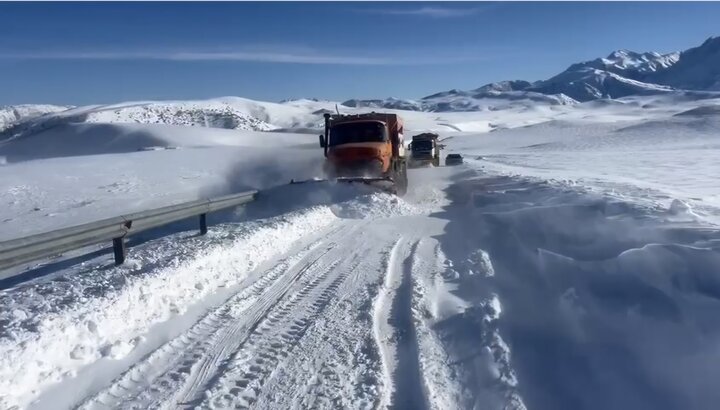 رئیس راهداری پاوه: اکیپ‌های برف‌روبی پاوه در آماده‌باش کامل هستند