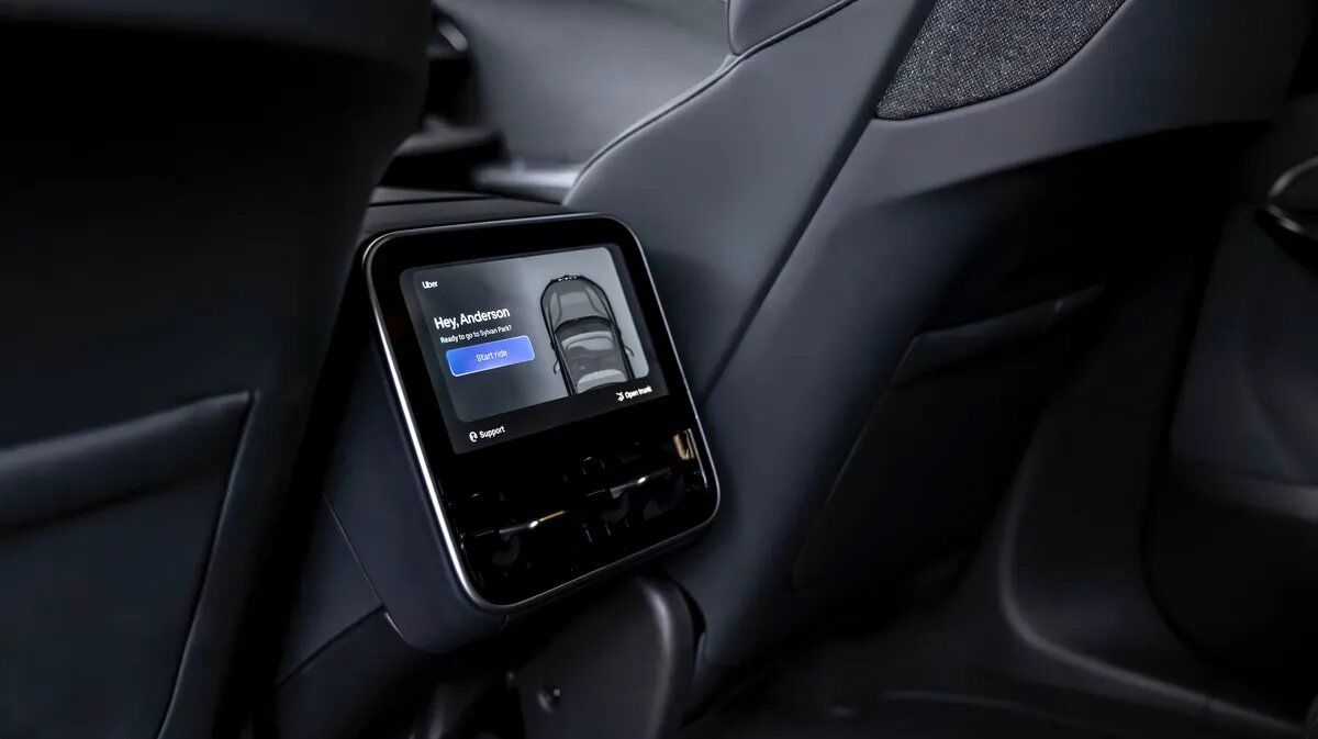 رونمایی از لوکسترین تاکسی اینترنتی رباتیک + عکس رونمایی از لوکسترین تاکسی اینترنتی رباتیک + عکس