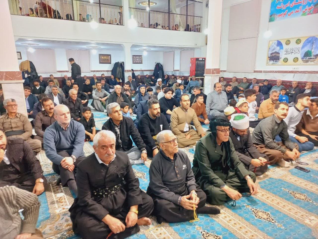 رونمایی از نسخه خطی قرآن استاد سیف‌الله فتحی در محفل قرآنی امروله