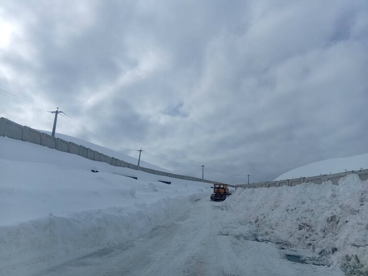 شکری: برف‌روبی بیش از ۳۷۰۰ کیلومتر از محورهای آذربایجان‌غربی