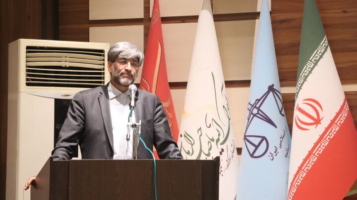 عتباتی: بازاریان اجازه ندهند افراد فرصت‌طلب، میدان‌ داری کنند