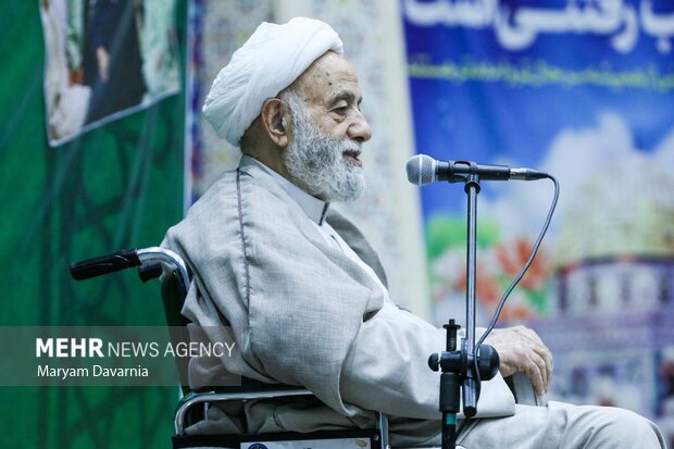 قرائتی: انقلاب اسلامی محصول فهم تمدنی از دین و مهدویت است 