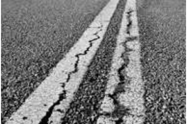 ماجرای یک پروژه عجیب در شهر ساری؛ کندن آسفالت جدید برای فیبر نوری ماجرای یک پروژه عجیب در شهر ساری؛ کندن آسفالت جدید برای فیبر نوری