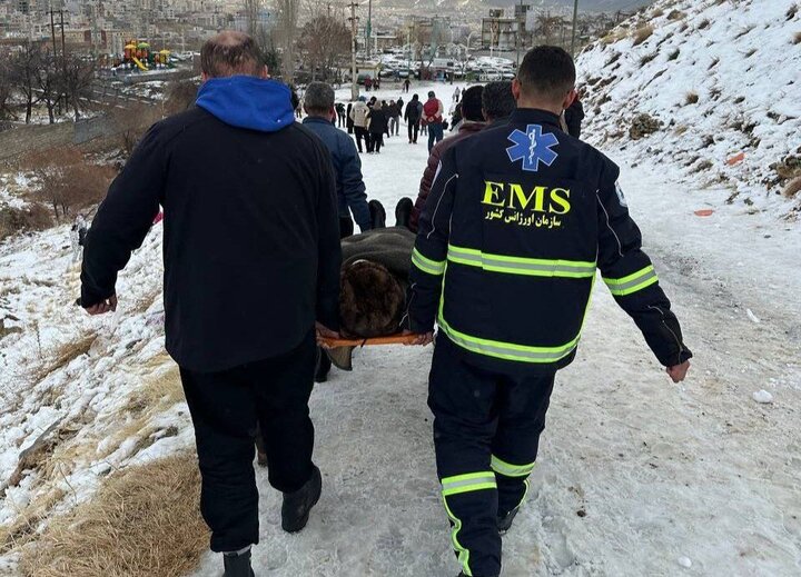 نجات مصدوم حادثه سقوط در ارتفاعات آبیدر با تلاش اورژانس کردستان