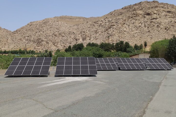 نیروگاه خورشیدی اداره‌کل غله کرمانشاه به بهره‌برداری رسید
