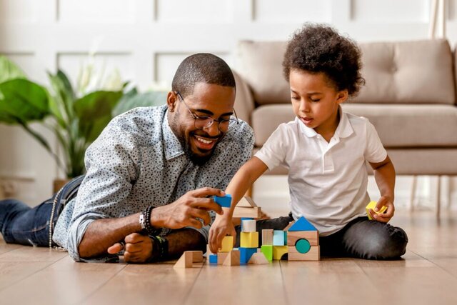هشدار یک روان‌شناس: والدین پرتوقع و ایده‌آل‌گرا کودکانی پرورش می‌دهند که هرگز از خود راضی نیستند