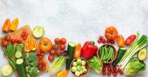 کدام مواد غذایی فشار چشم را کاهش می‌دهد؟+ جدول