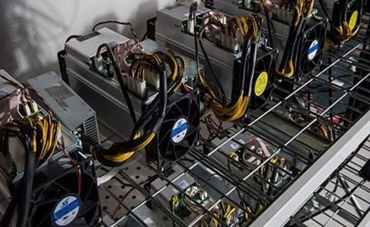 ۲۶ دستگاه ماینر غیر مجاز در شهرک صنعتی دامغان کشف شد