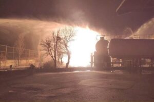 آتش‌سوزی و عملیات اطفای حریق در شرکت نیک‌گاز تبریز