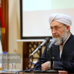 آخوند غراوی: زکات و صدقه در رمضان، سپر بلا و ضامن برکت اموال است