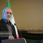 آغاز نشست فعالان سیاسی و اجتماعی لرستان با حضور پزشکیان