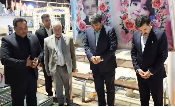 ادای احترام معاون رئیس جمهور به مقام شامخ شهید سلیمانی