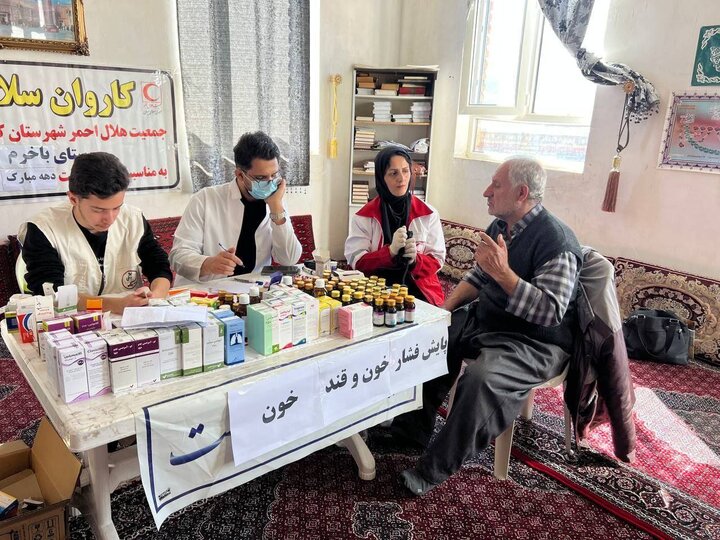 ارائه خدمات درمانی رایگان به ۳۱۲ نفر در روستاهای گلین و باخرم