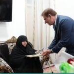 استاندار بوشهر با خانواده شهید امنیت در برازجان دیدار کرد