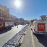 استقرار خودروها و موتورهای آتش نشانی مشهد در مسیرهای راهپیمایی ۲۲ بهمن