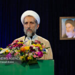 امام جمعه قزوین: مساجد در رمضان کانون انس با قرآن باشند