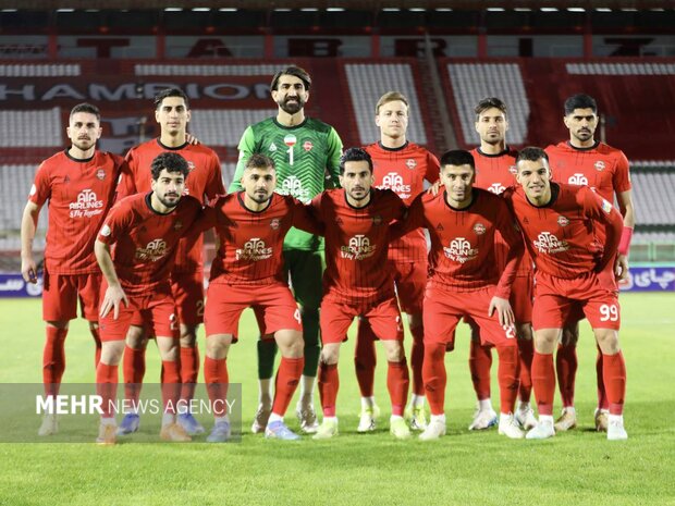 اولین برد ربیعی با تراکتور در ورزشگاه بدون تماشاگر