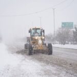 برف روبی ۸۰۰ کیلومتر جاده های سرخه و مهدیشهر 