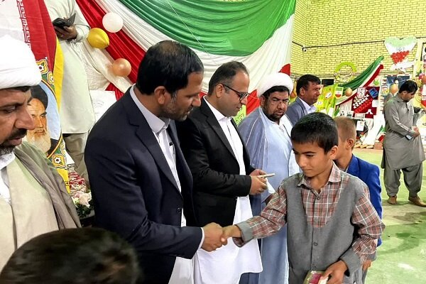 برگزاری جشن سالگرد انقلاب اسلامی در شهر چگردک بخش جلگه چاه هاشم