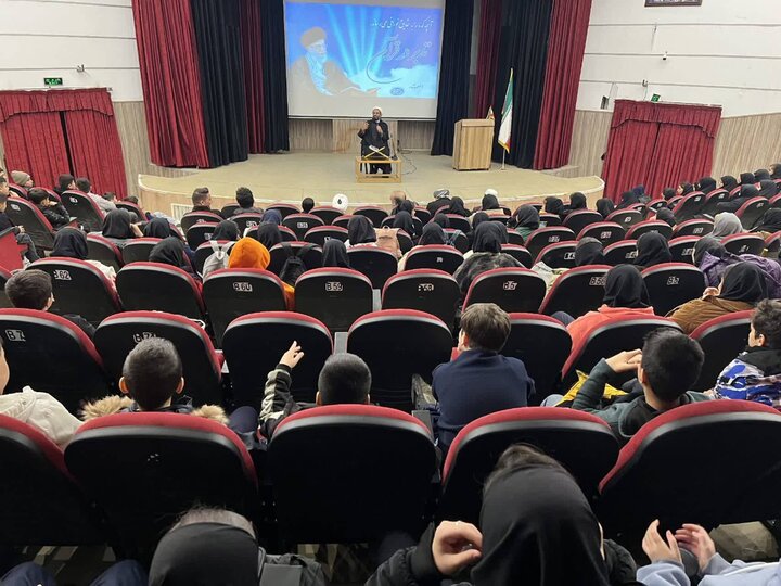 برگزاری محفل نور، فهم و تدبر در دیواندره