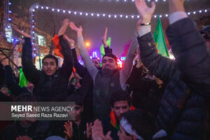 برگزاری مراسم جشن و سرور دستجات حسینی تبریز در بازار بزرگ تبریز