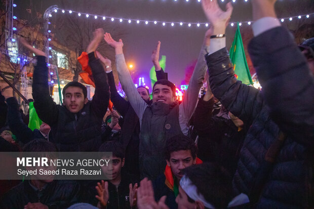 برگزاری مراسم جشن و سرور دستجات حسینی تبریز در بازار بزرگ تبریز