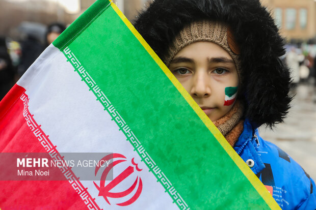 تا پای جان پای انقلابیم؛ مردم قبله تهران چه گفتند؟