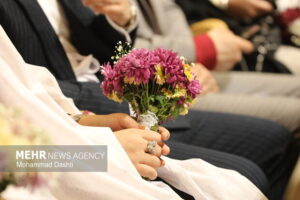 ترویج «ازدواج آسان» با برگزاری جشن ۱۱۰ زوج در مشهد