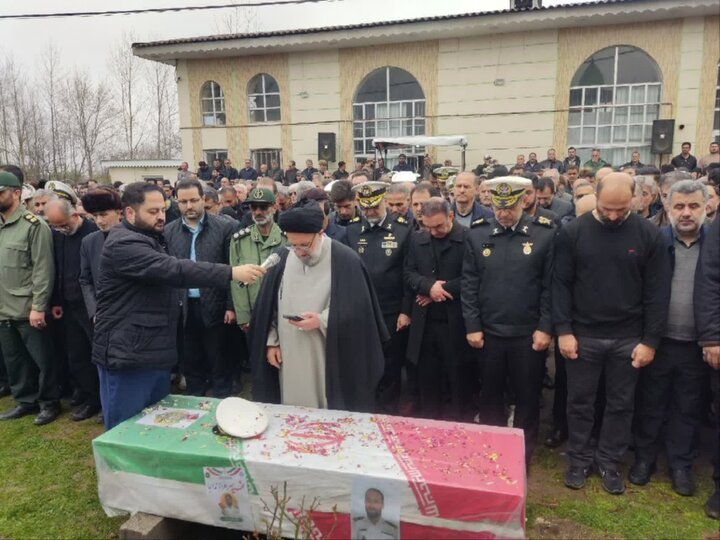 تشییع شهید «توفیق دلیر نوکنده» در رضوانشهر