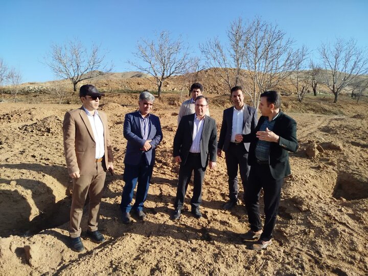 توسعه باغات کم‌آب‌بر و گلخانه‌های مدرن اولویت جهاد کشاورزی لرستان است