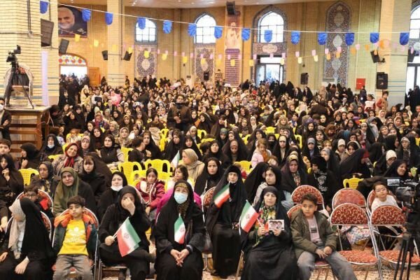 جشن بزرگ نیمه شعبان در مصلای ایلام