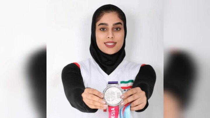 حضور فرزانه حیدری در اردوی تیم ملی والیبال نشسته بانوان