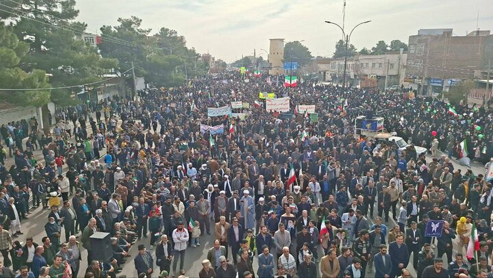 حماسه حضور مردم تربت‌جام در جشن ۴۷سالگی انقلاب