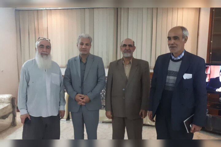 خانواده شهدا الگوی بی نظیری برای ملت هستند