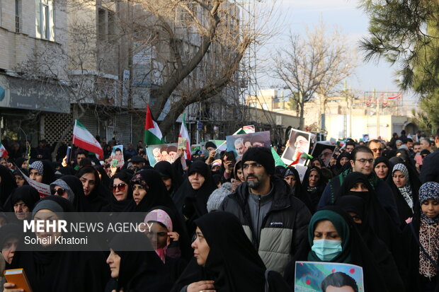 خروش قزوینی ها در دفاع از انقلاب و ولایت