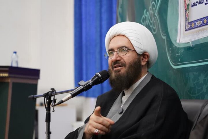 راهبرد دشمن اختلاف‌افکنی میان مردم و مسئولان است