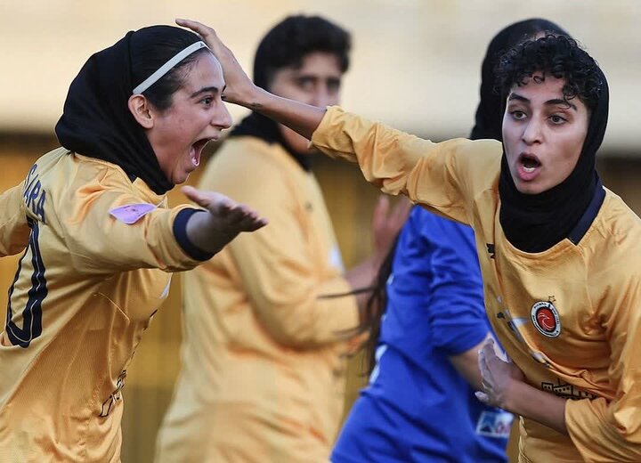  رقابت پایاپای خاتون و گل‌گهر تا آخرین بازی برای کسب جام