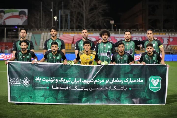 ست ورزشی امضاشده ستارگان خیبر؛ جایزه مسابقه «باشگاه آیه‌ها»!