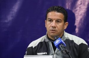 سرآسیایی: پرسپولیس را خوب می شناختیم؛ بازیکنان خیبر عالی کار کردند