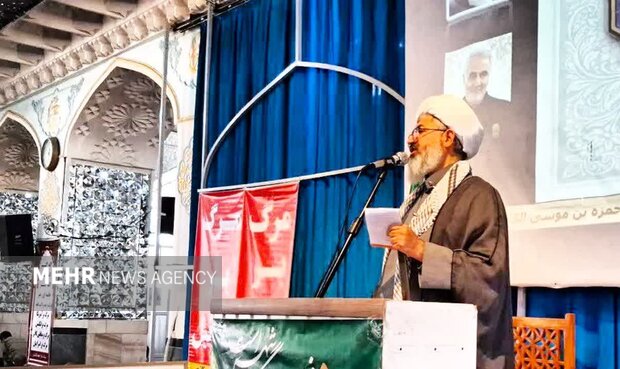 طاهری: مردم با وجود سختی‌ها انسجام خود را نشان داده‌اند