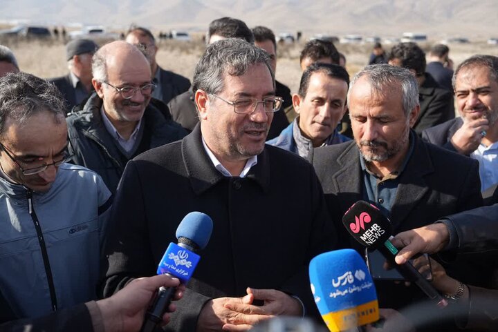 طرح‌های تثبیت ریزگردهای نمکی نقش موثری درکاهش مخاطرات زیست‌ محیطی دارد