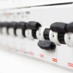 فرمانده انتظامی کردستان: ۲ هزار و ۴۰۱ عدد فیوز برق قاچاق کشف شد