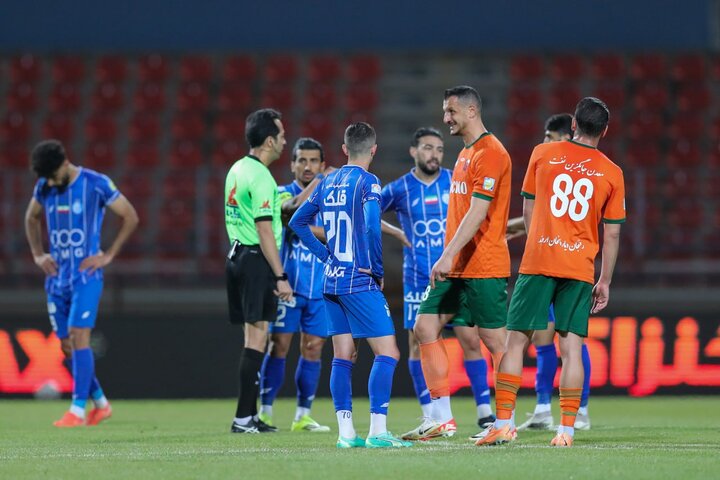 فشار صدرنشینی استقلال روی پرسپولیس/ شب سرنوشت‌ساز در دو شهر