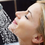 فواید فوق العاده دوش گرفتن در تاریکی که باورتان نمی شود